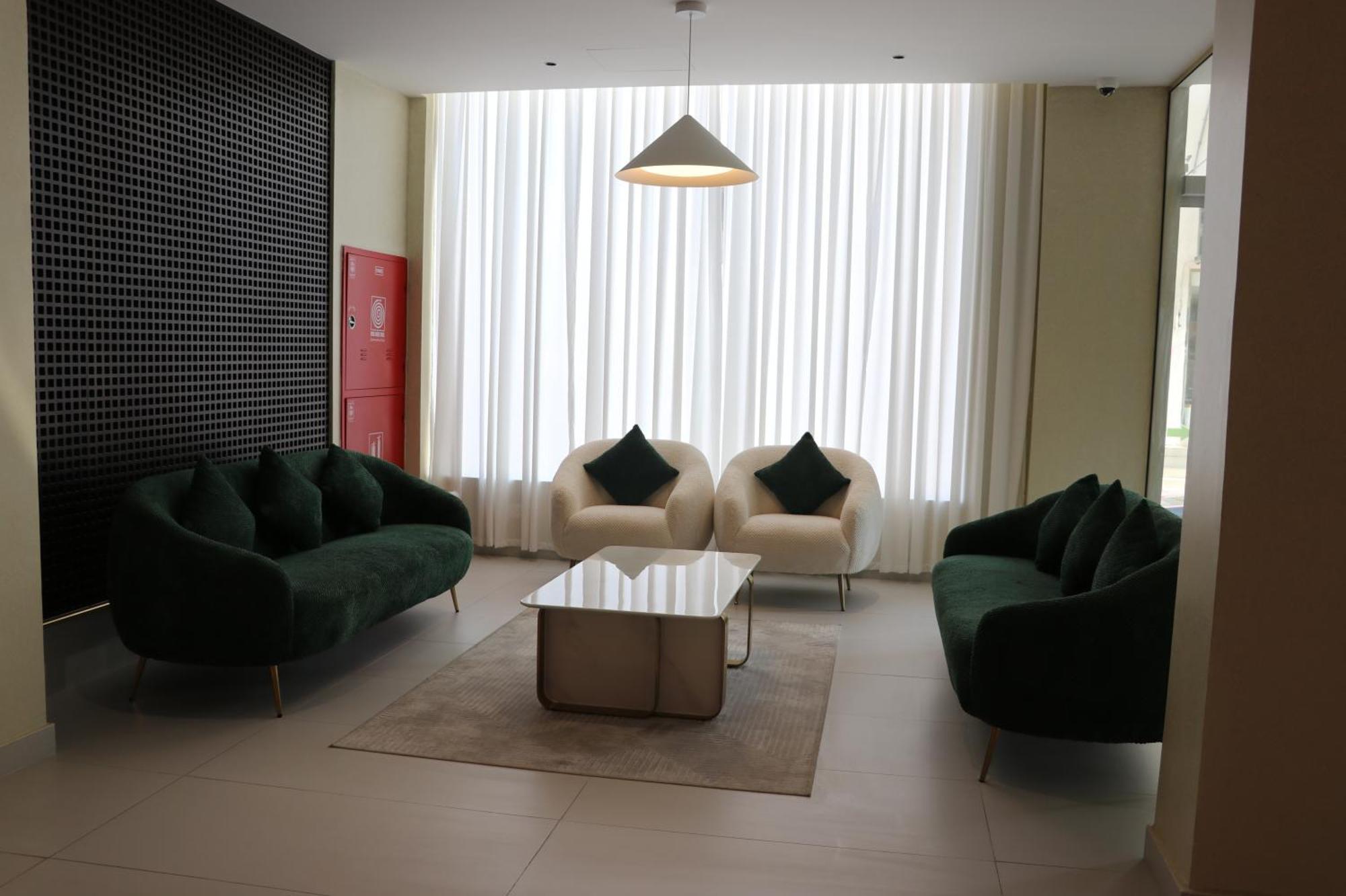 זאב Jarzez Hotel Apartments Al Hail מראה חיצוני תמונה